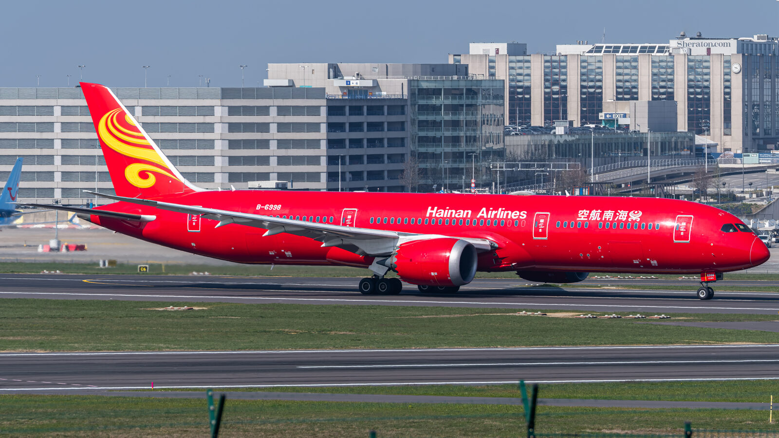 Boeing 787-9 Hainan Airlines B-6998 au roulage à Bruxelles