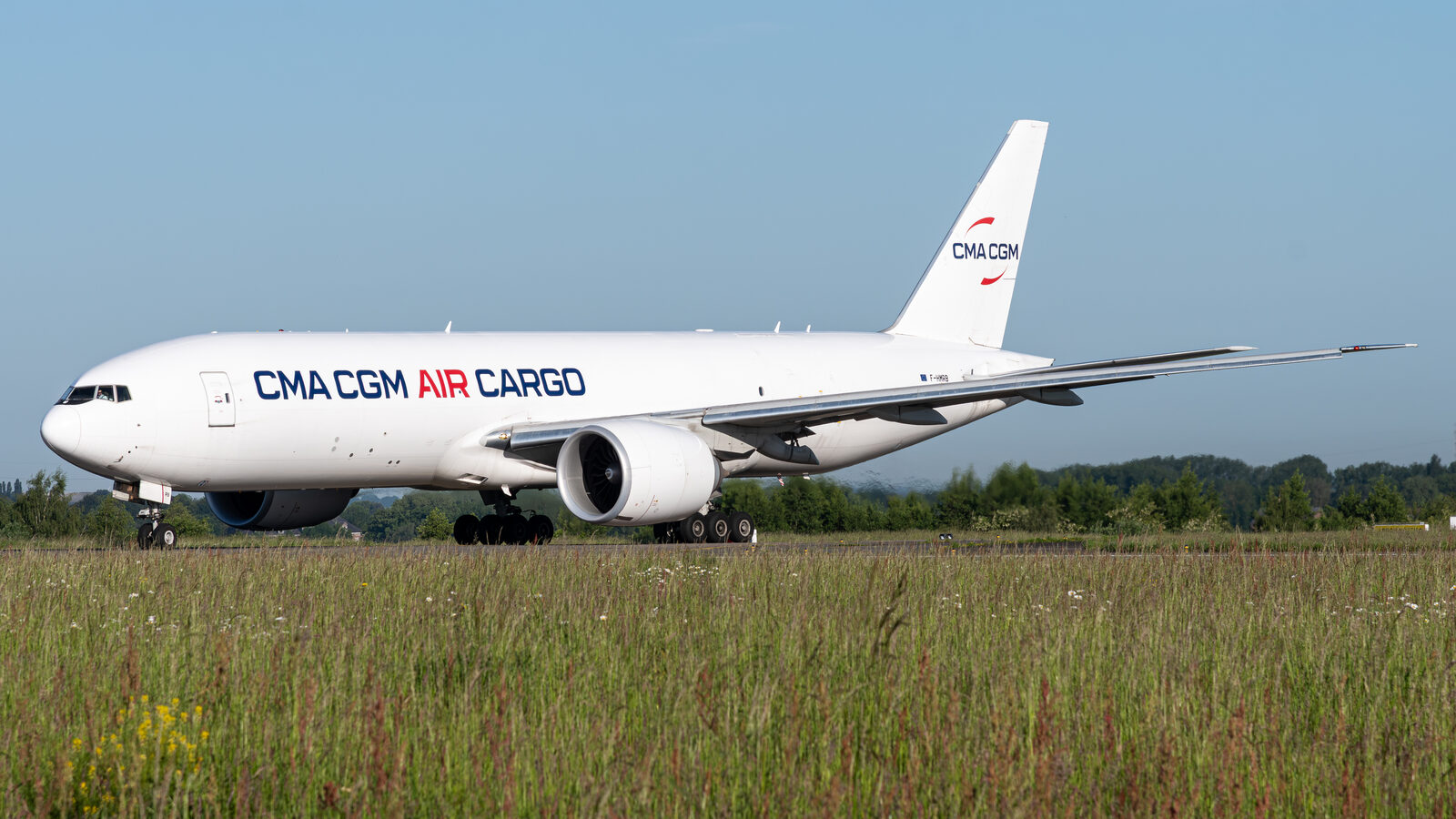 Boeing 777F CMA CGM Air Cargo F-HMRB au roulage à Liège