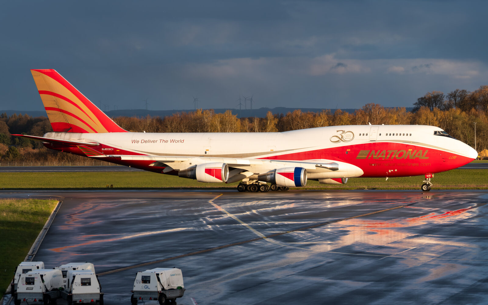 Boeing 747-400F de National Airlines au roulage à Luxembourg-Findel