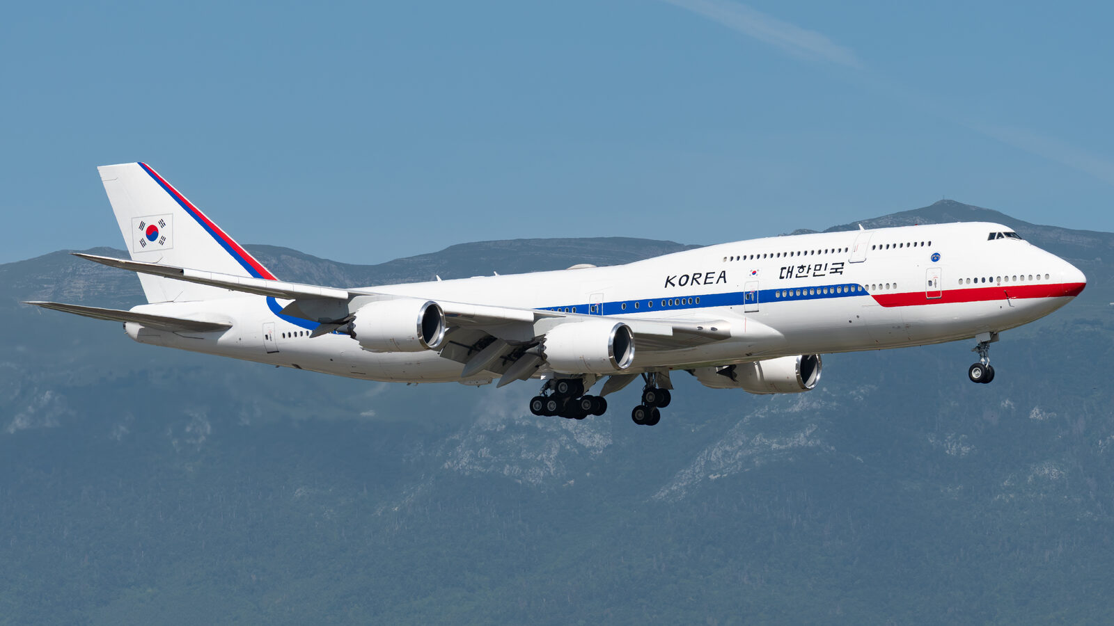 Boeing 747 de la République de Corée au décollage de Genève